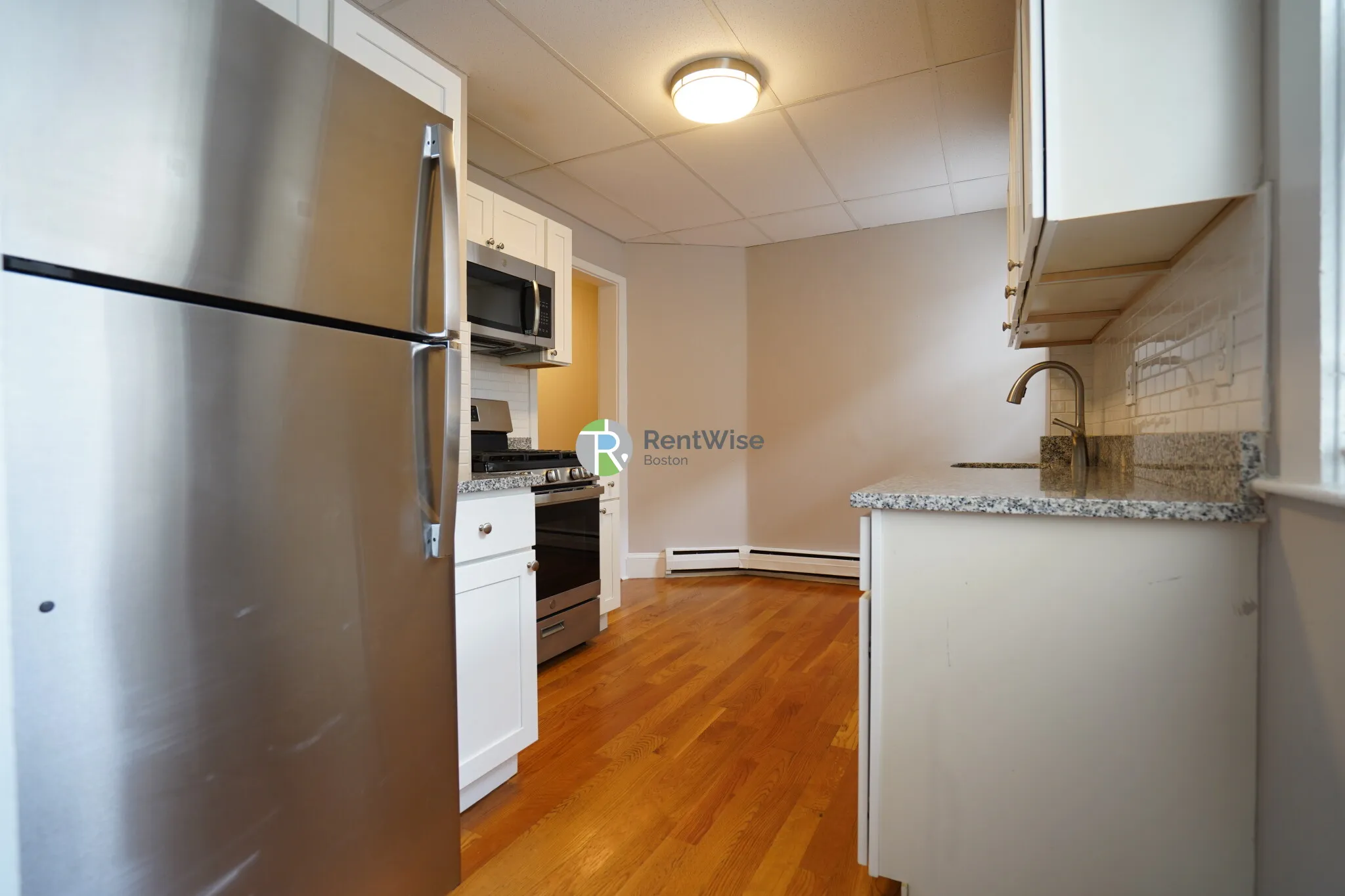 4 Ashford Ct, Allston