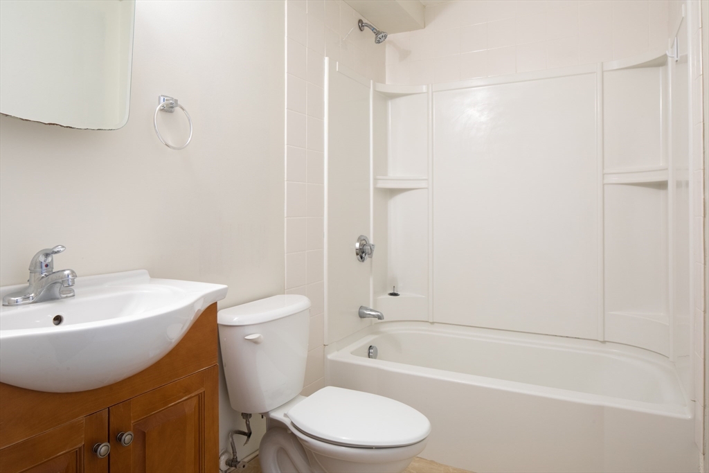 45 Chelsea St, East Boston