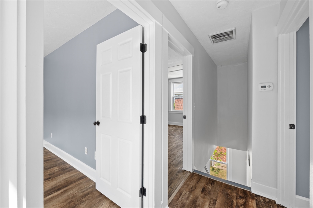 8 Beekman St, Fitchburg