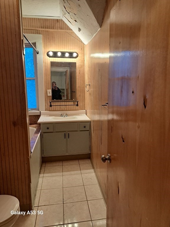 98 Brookline St, Webster Square