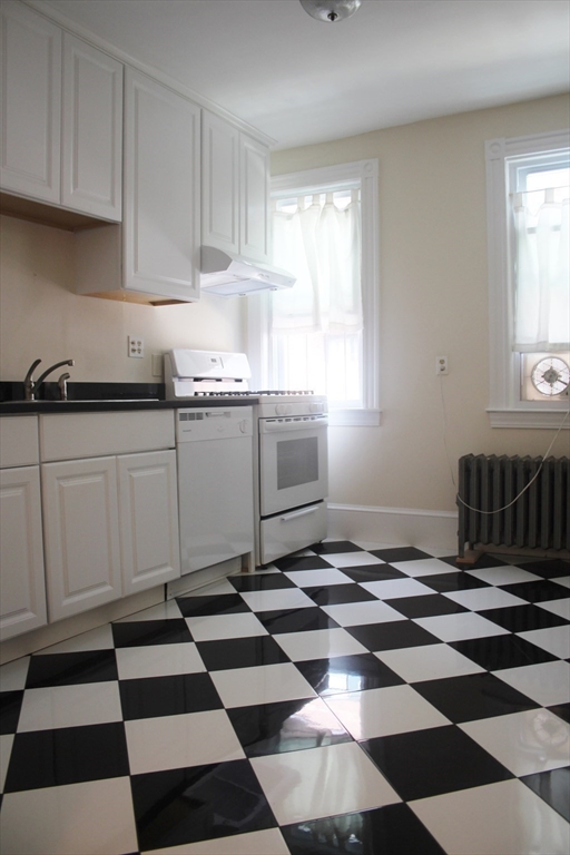 12 Follen St, Back Bay