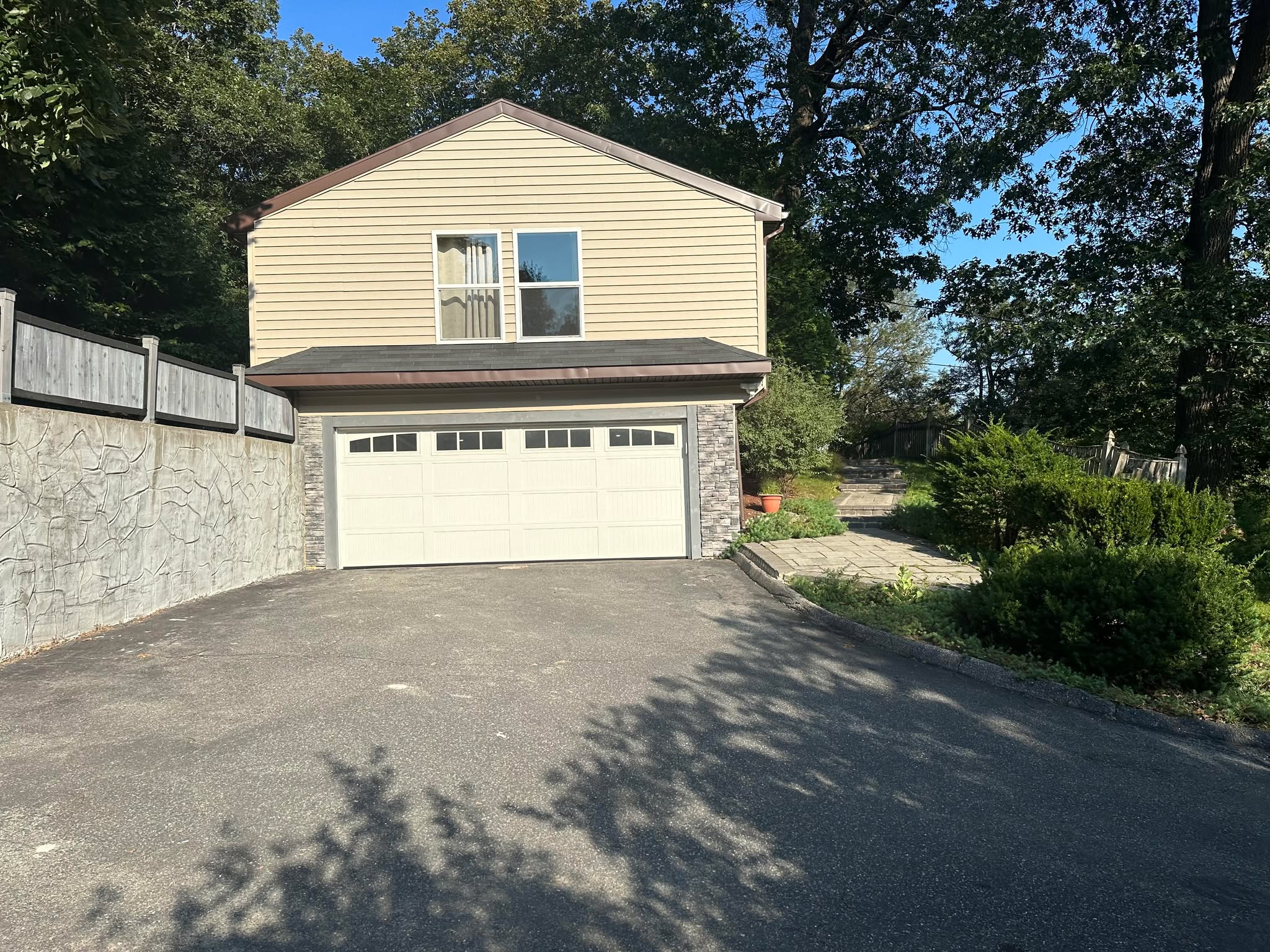 35 Glen Circle, Piety Corner Historic District