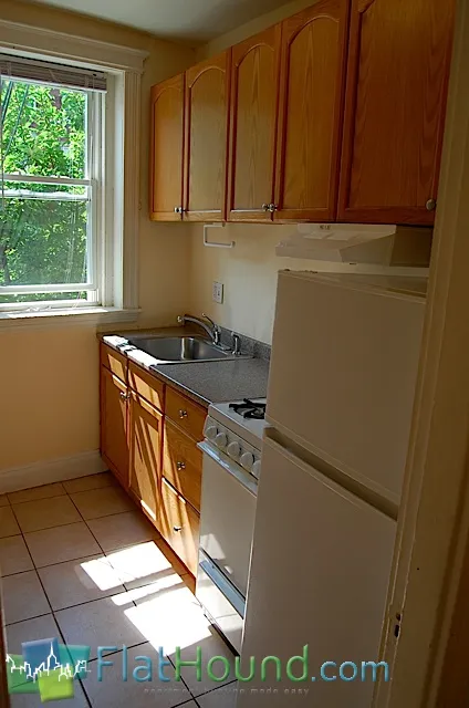 94 Brainerd Rd, Allston