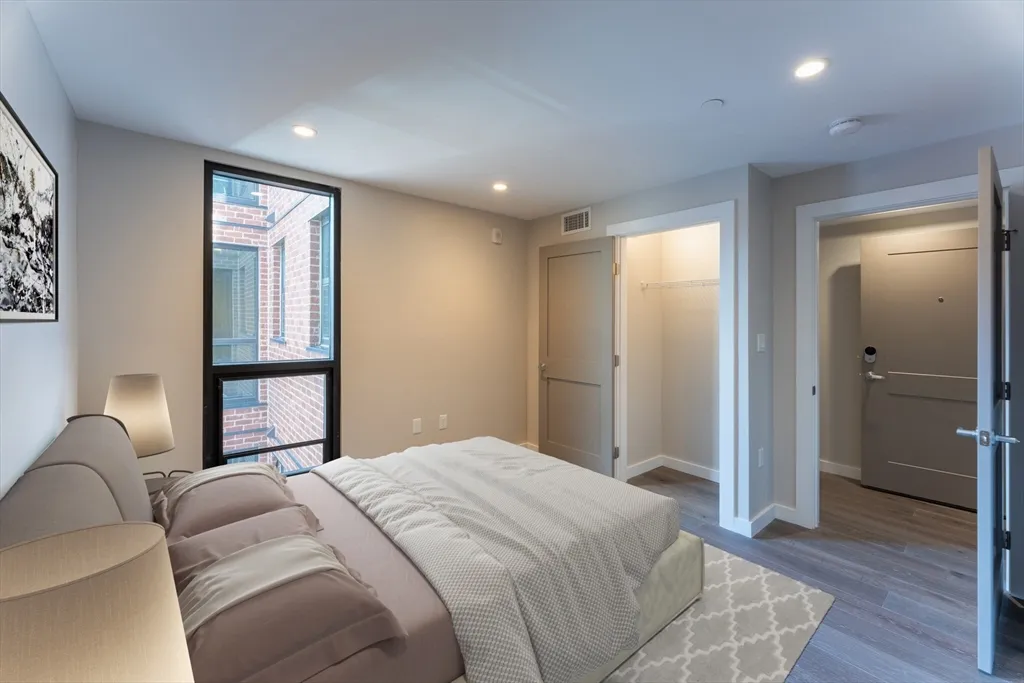 244 Hanover St, North End