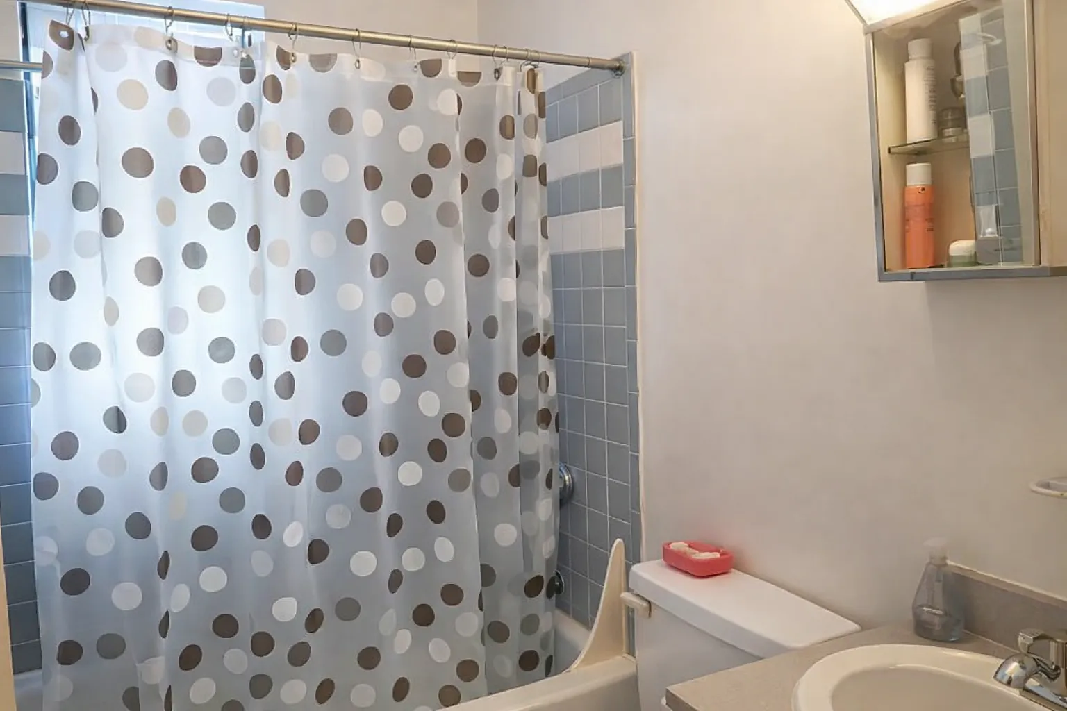 829 Beacon St, Fenway