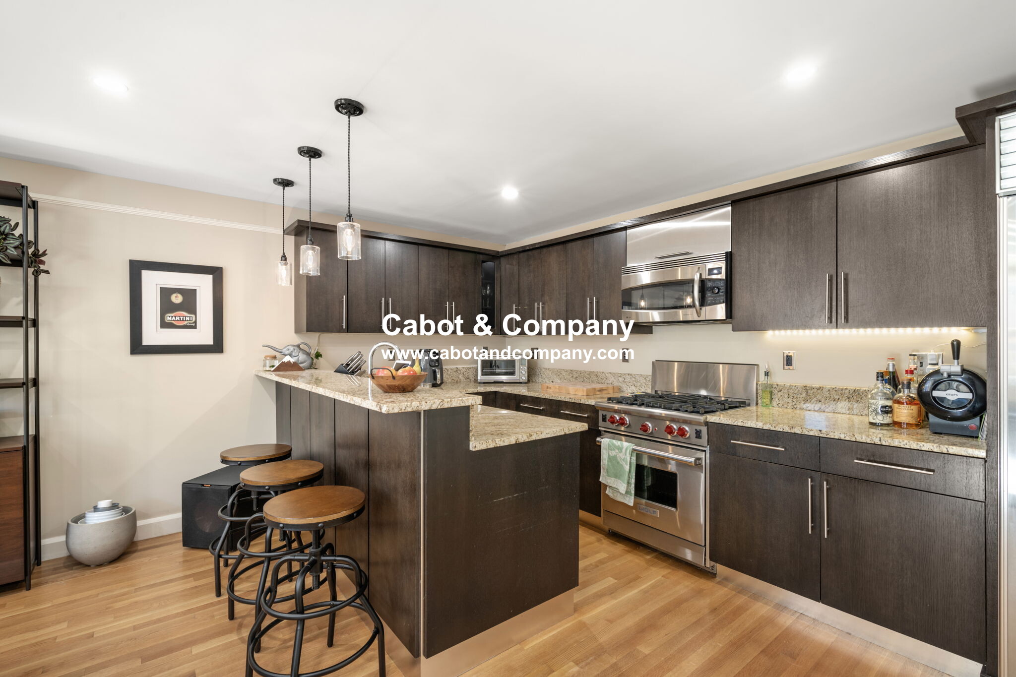 294 Newbury St, Back Bay