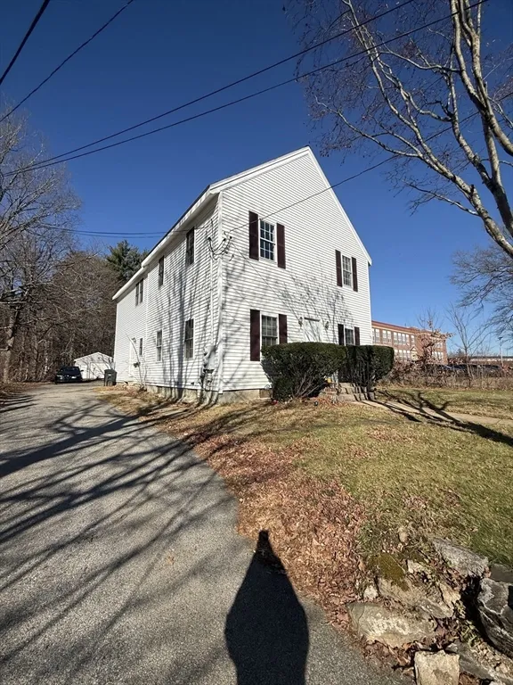136 Eastford Rd, Southbridge
