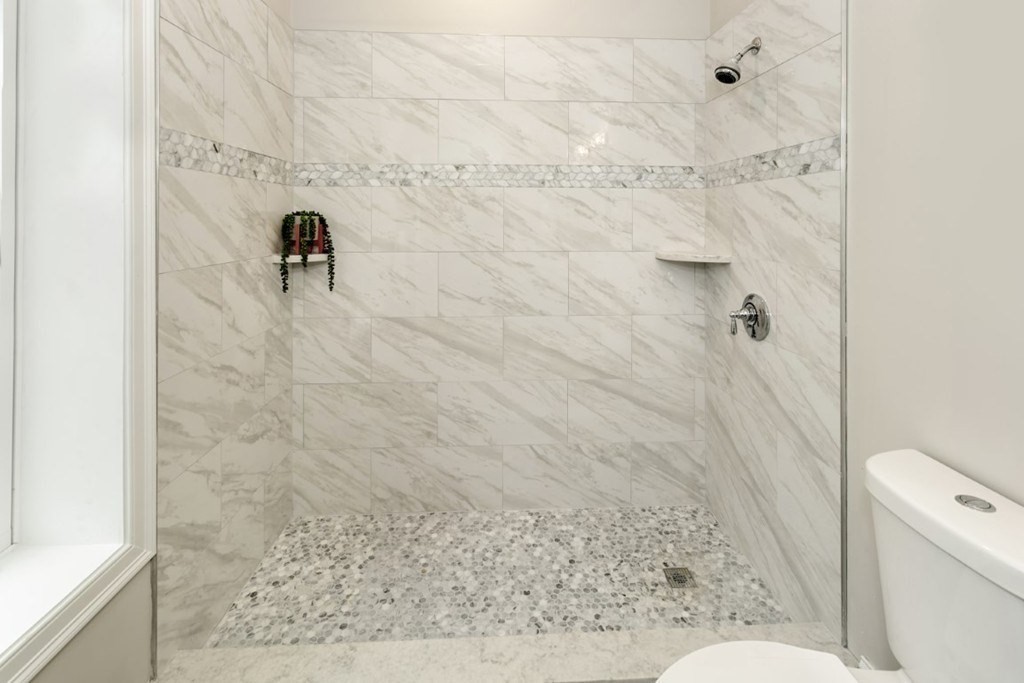 338 Meridian St, East Boston