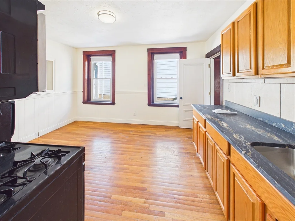 4 River St, East Dedham