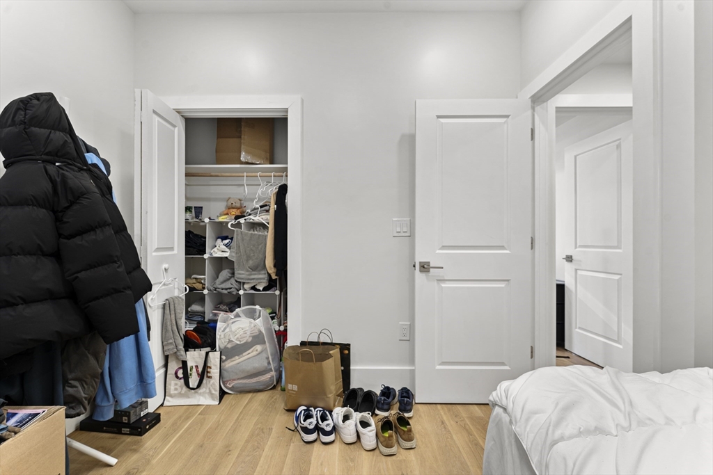 97 Hillside St, Mission Hill