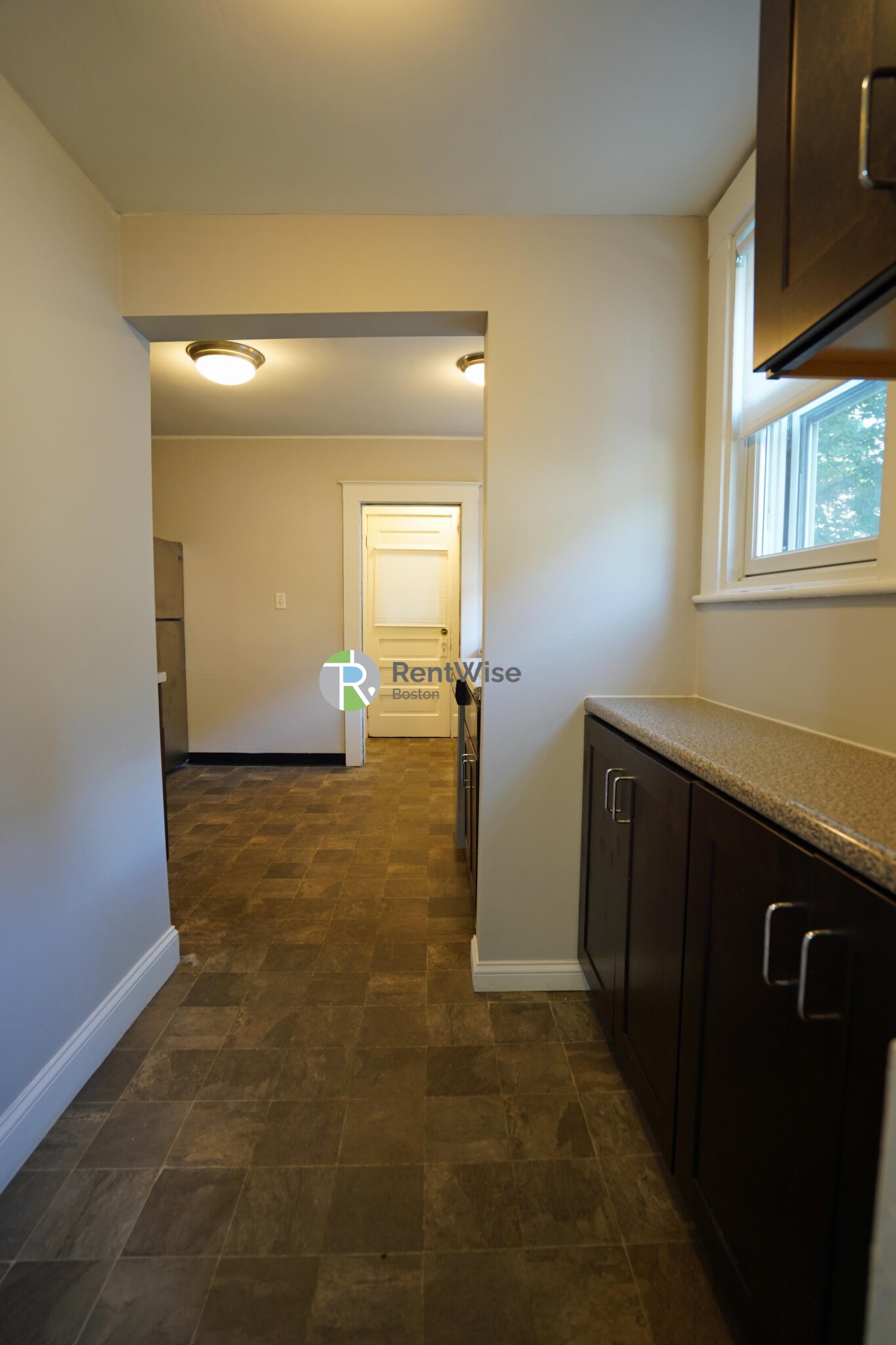 136 Arlington St, Oak Square