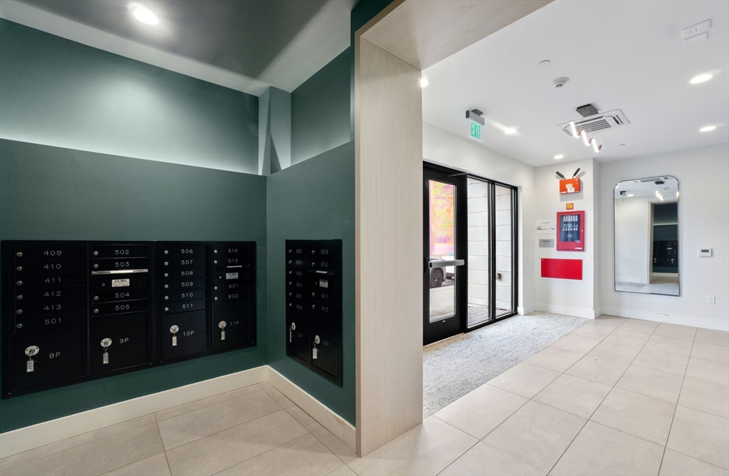 301 Border St, East Boston