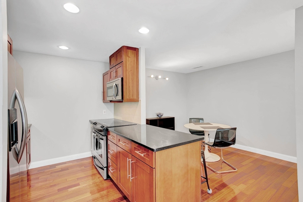 841 Parker St, Mission Hill