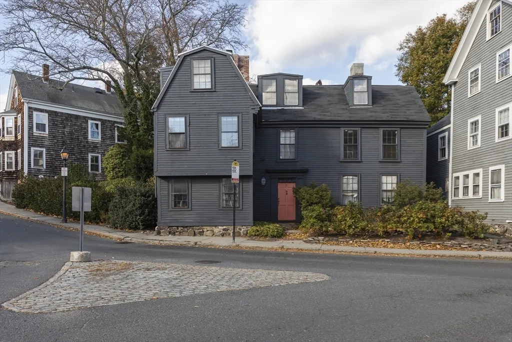 1 Mugford St, Marblehead