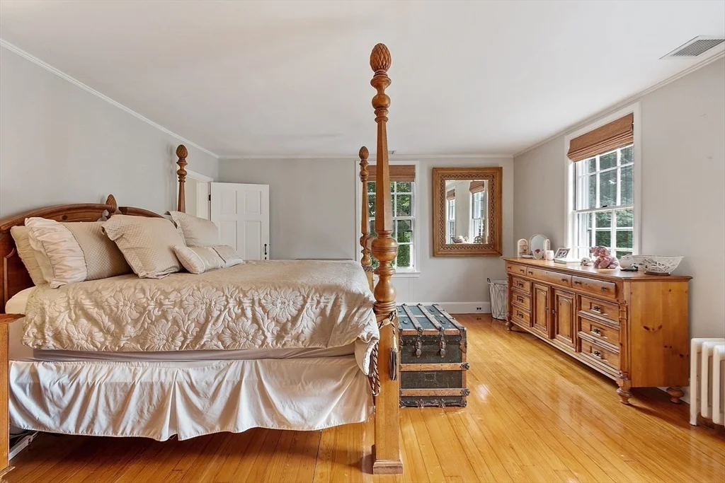 251A Old Billerica Rd, Bedford