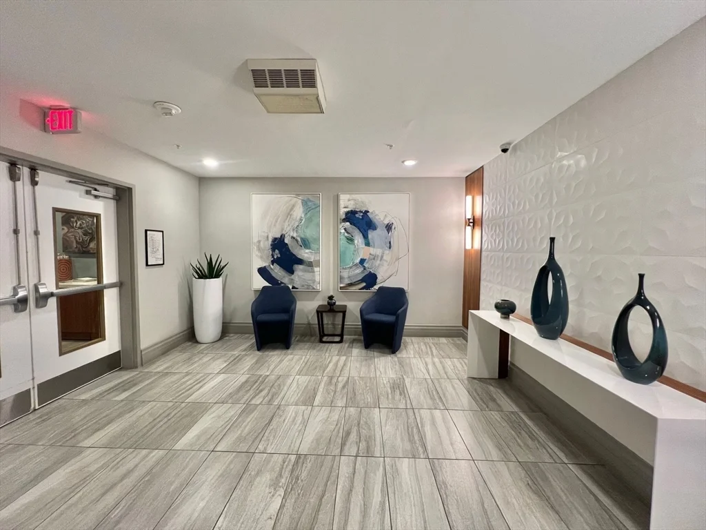 771 Harrison Ave, South End