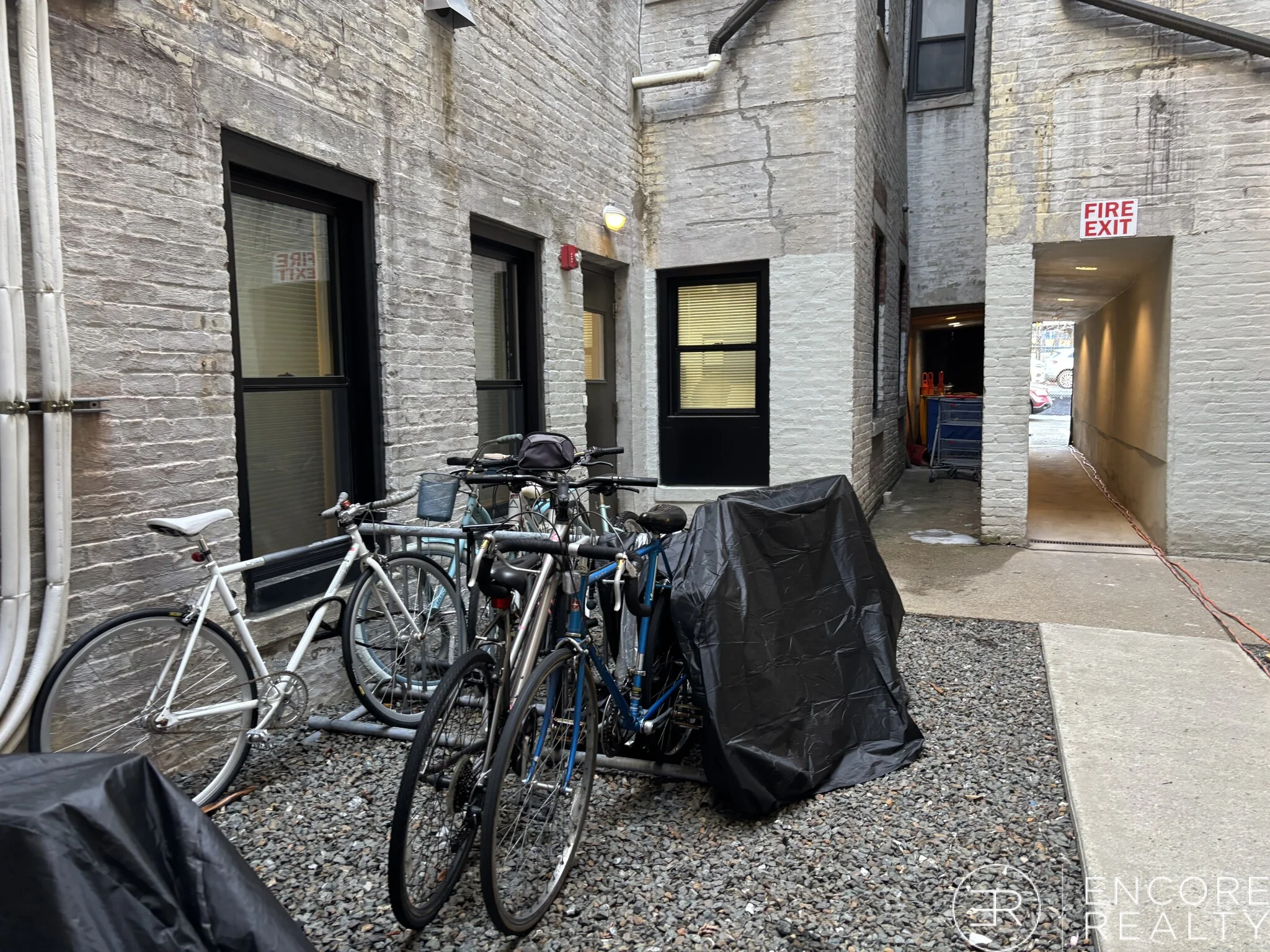 833 Beacon St, Fenway