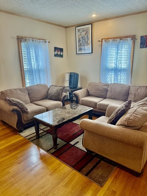 9 Newhall St, Lowell