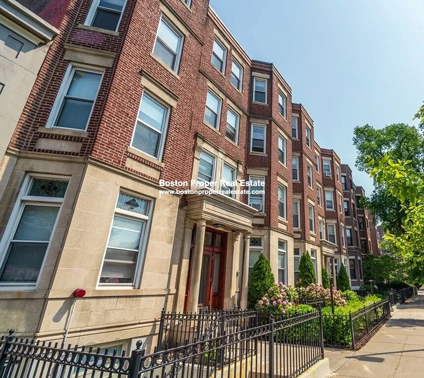 55 Queensberry St, Fenway