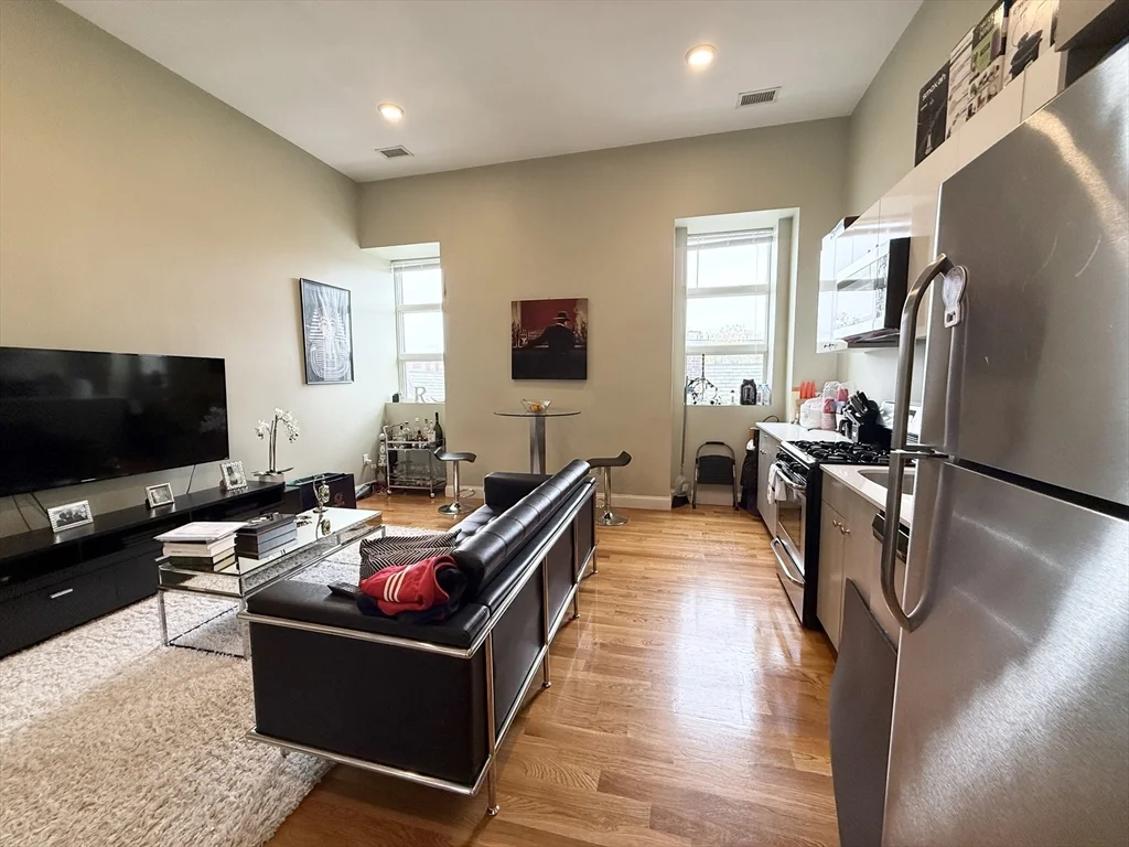 409 Dudley St, Roxbury