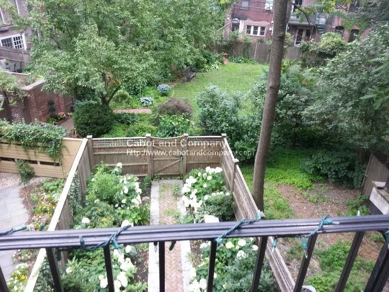 410 Columbus Ave, Columbus