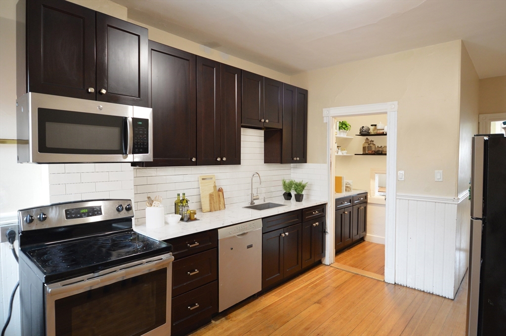 1805 Beacon St, Brookline