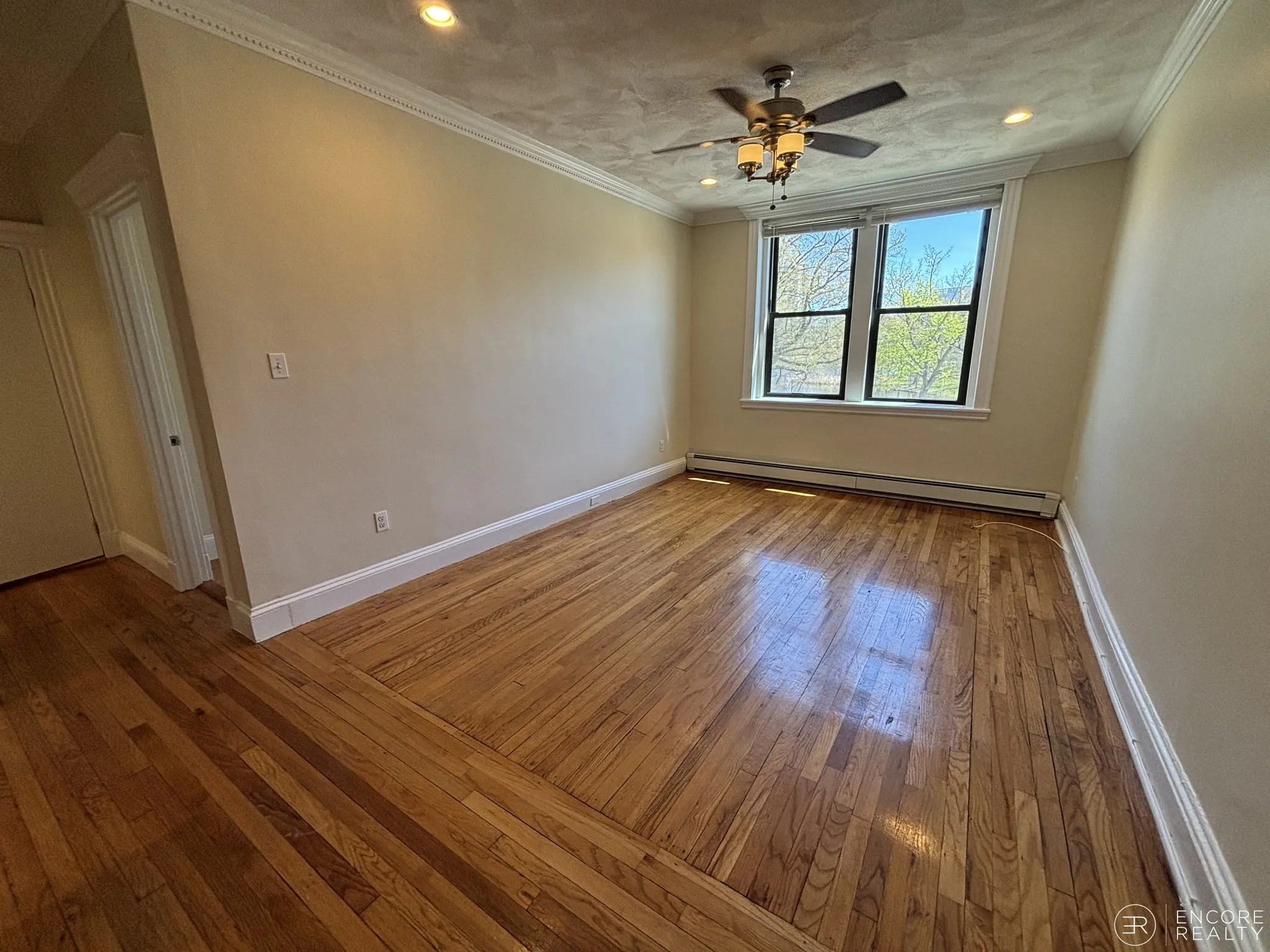 61 Park Dr, Fenway