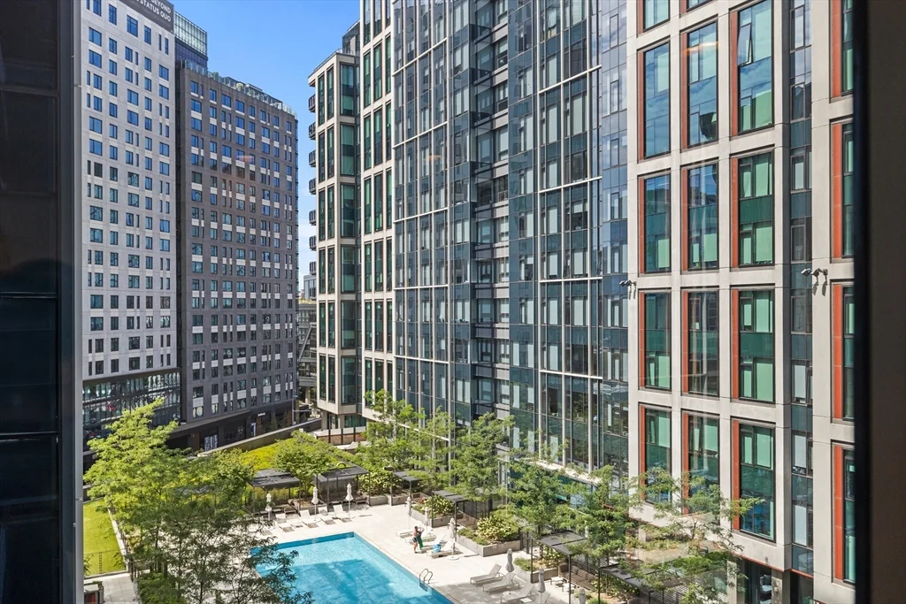 135 Seaport Blvd, Seaport District