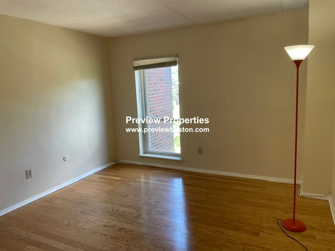 50 Broadlawn Park, Chestnut Hill