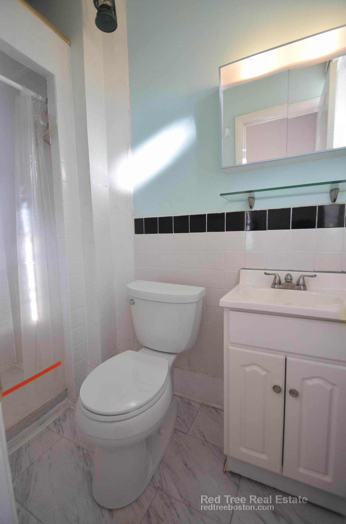 682 Parker St, Mission Hill