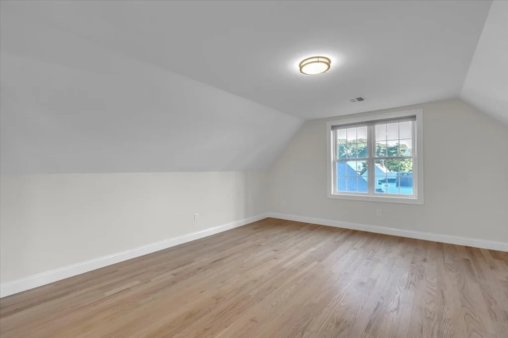 16-18 Peckham Ave, Brockton