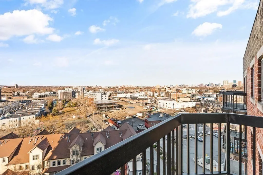 15 North Beacon St, Allston