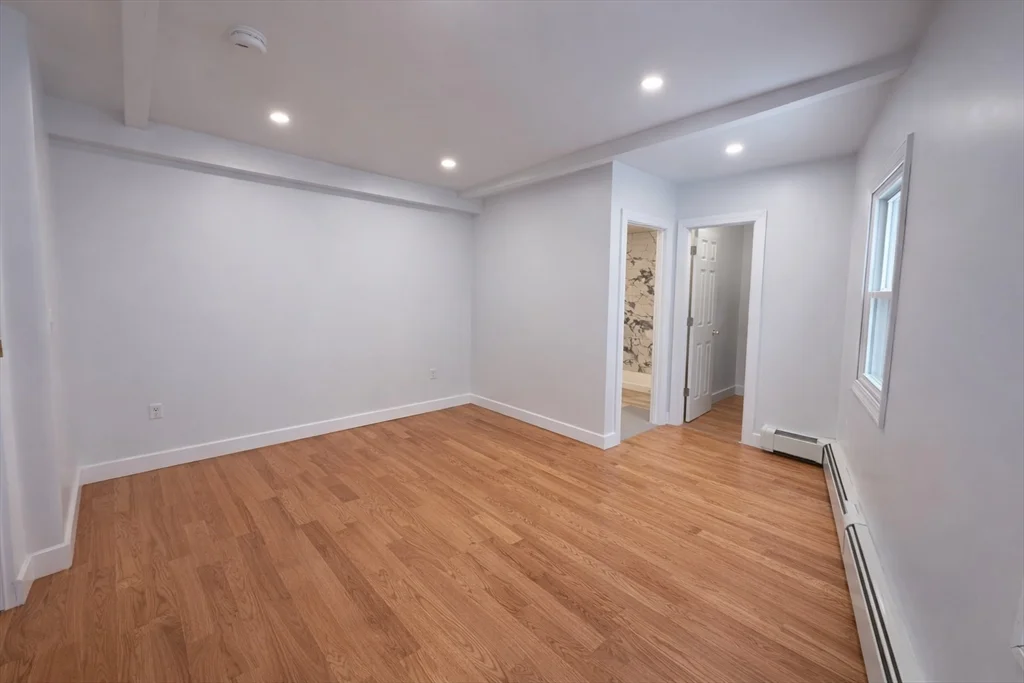 29 Catherine St, Roslindale