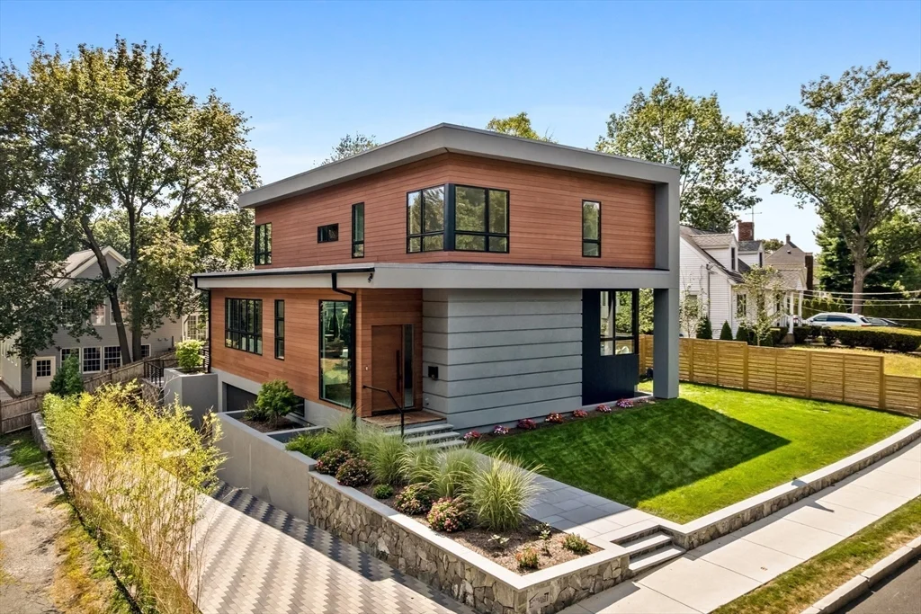 90 Auburndale Ave, West Newton