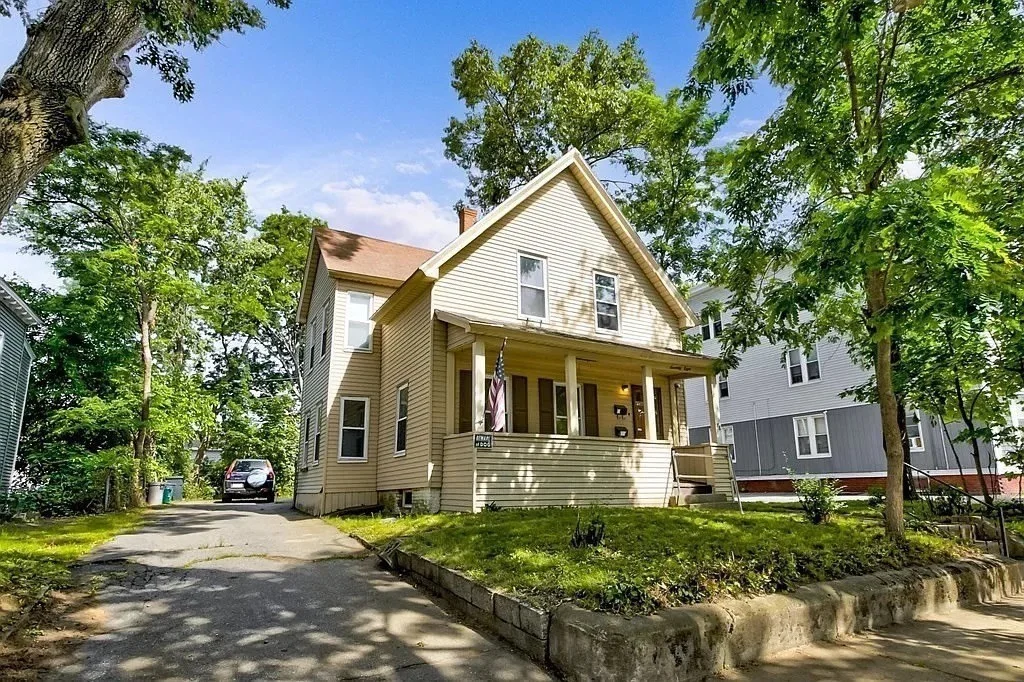 78 Birch St, Worcester