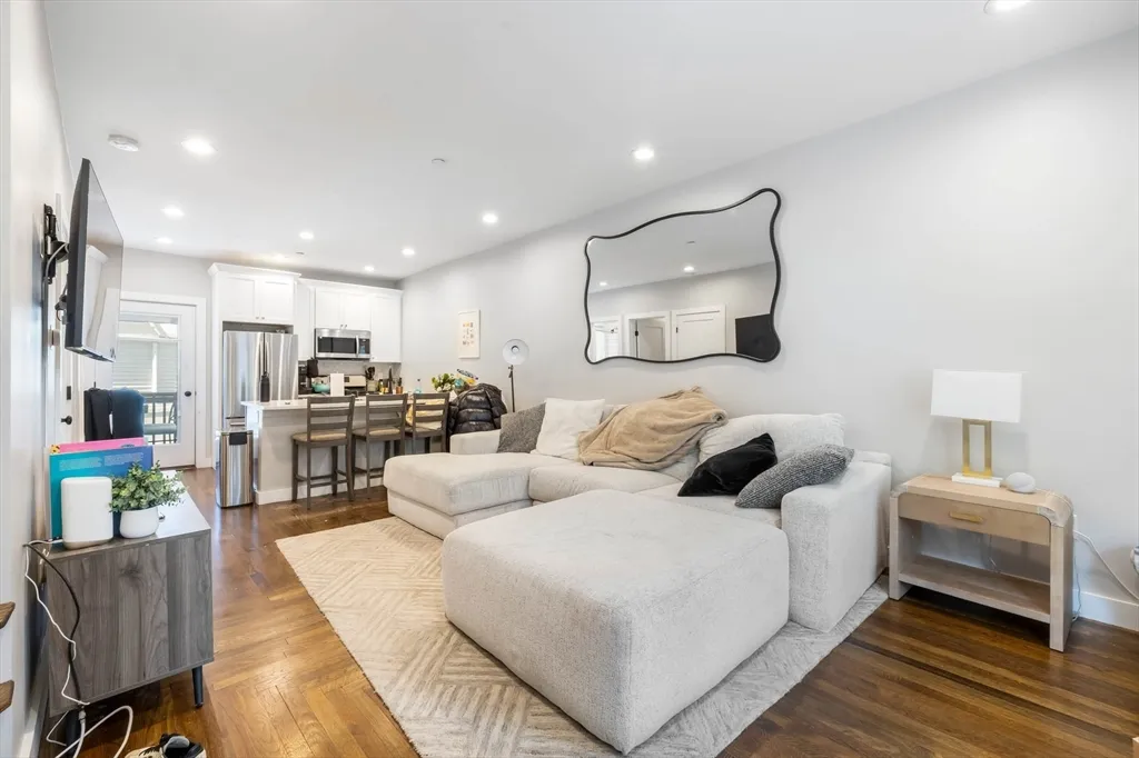 20 Grimes St, South Boston