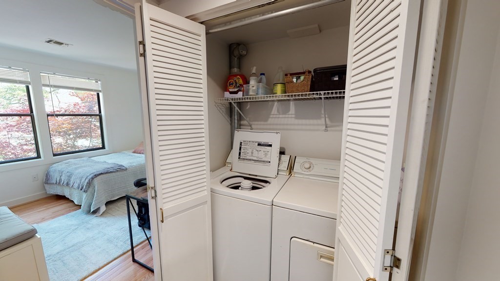 15 Roberts Rd, Harvard Square