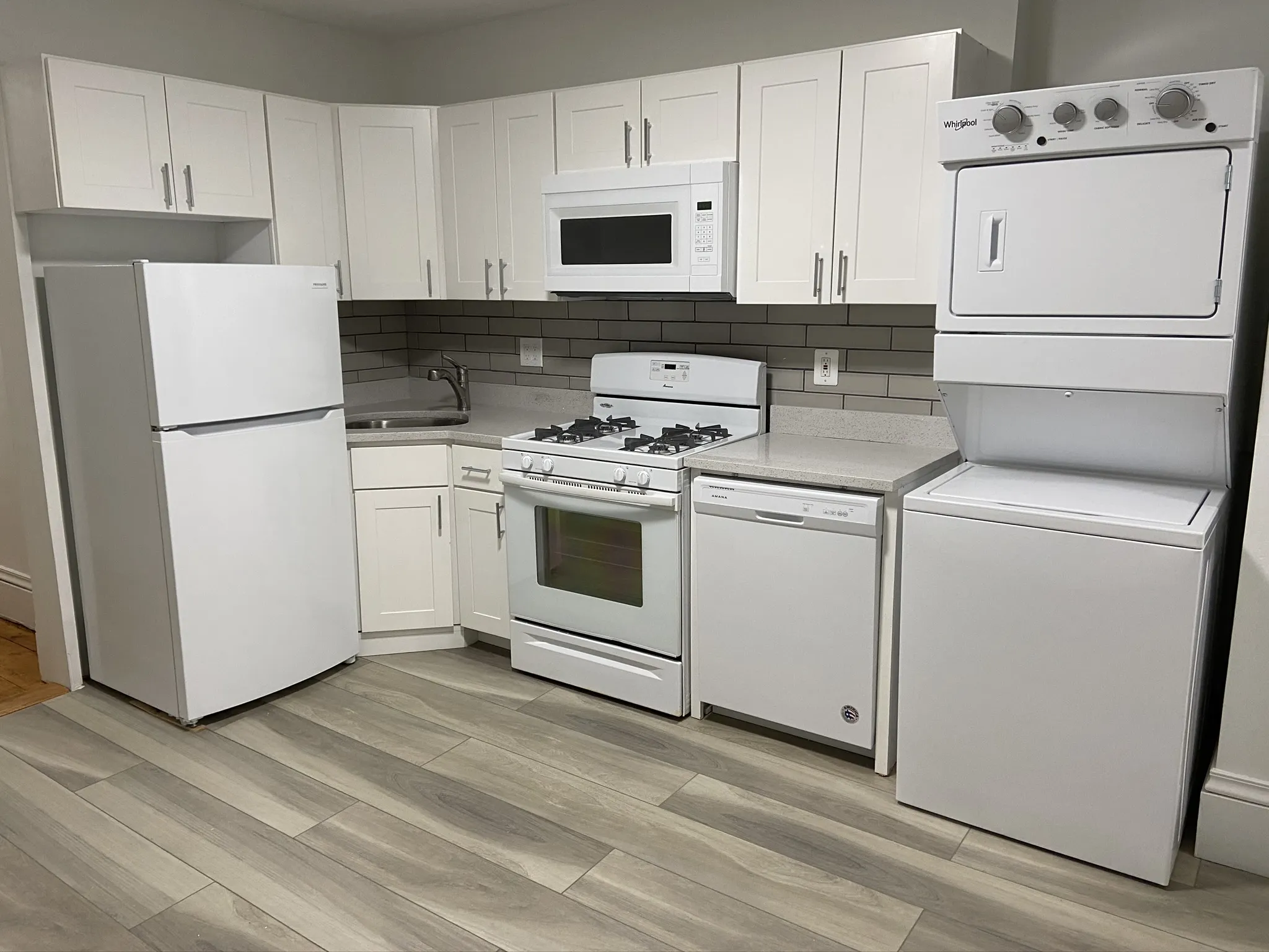 252 Windsor St, The Port