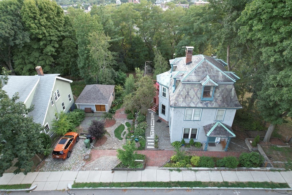 182 Palfrey St, Watertown