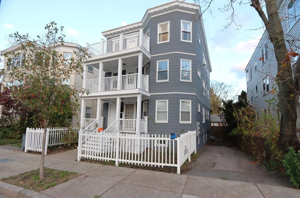 344 Hyde Park Ave, Roslindale