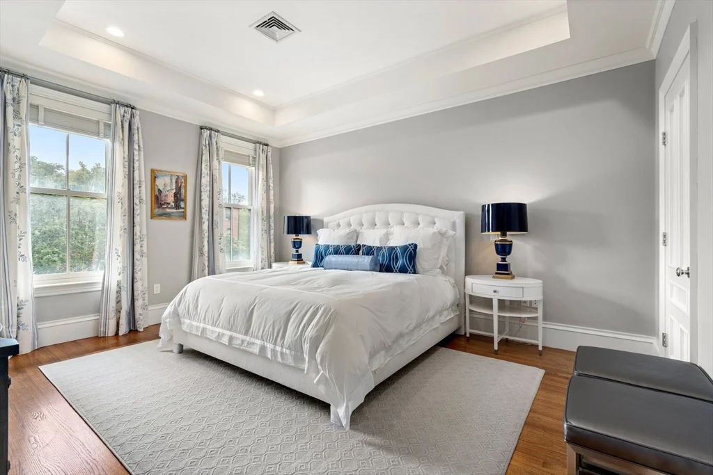 228 W Canton St, South End