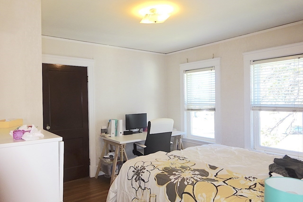 115 Playstead Rd, Medford