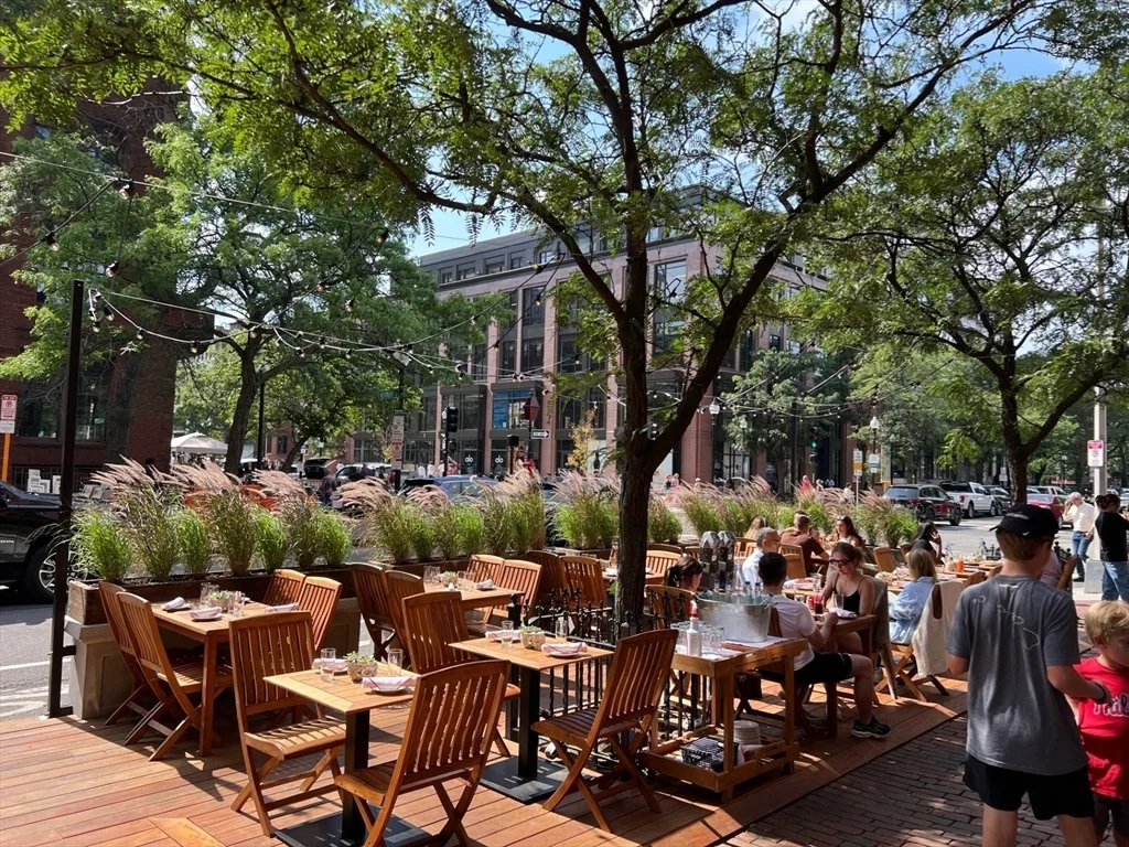 271 Dartmouth St, Back Bay