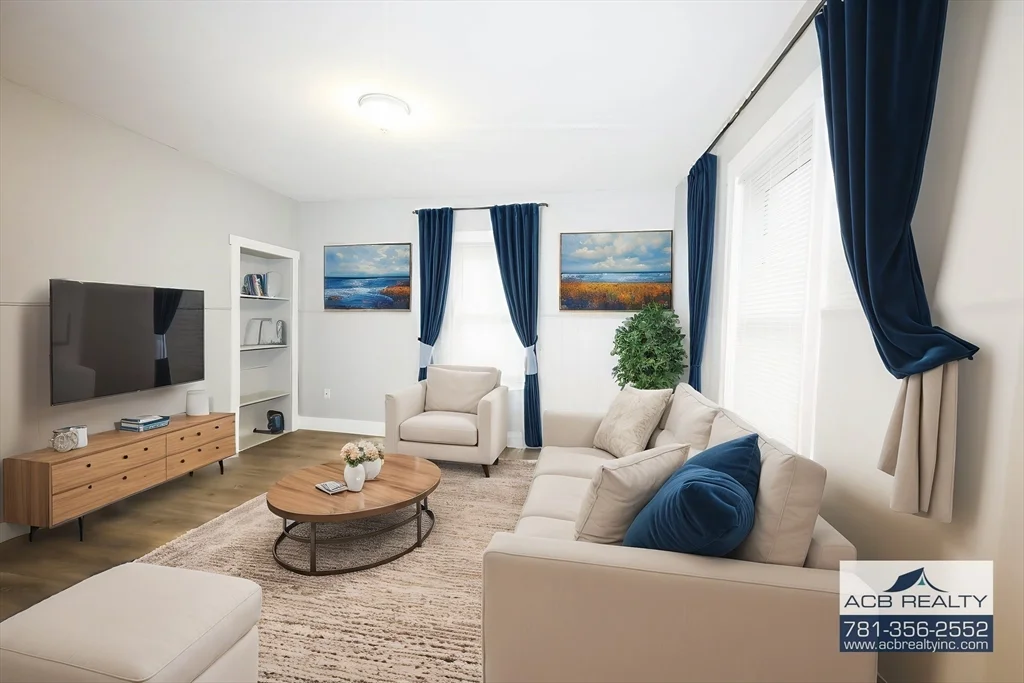 23 Des Moines Rd, Quincy