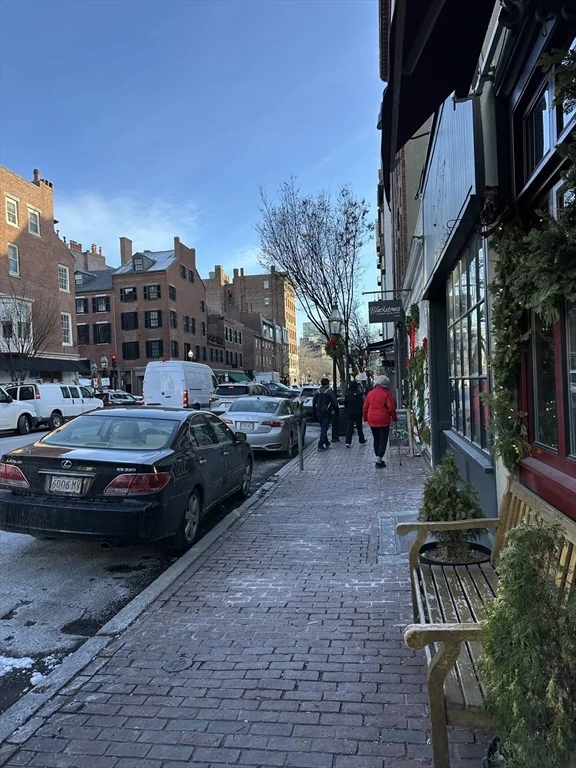 44 Charles St, Beacon Hill