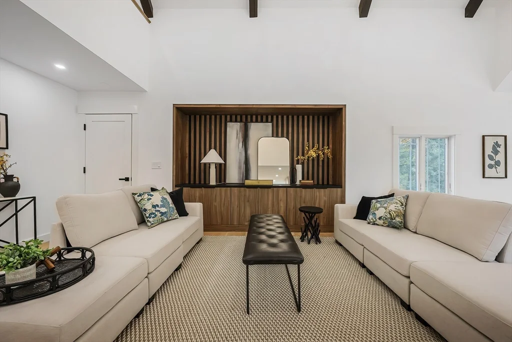 54 Spywood Rd, Sherborn