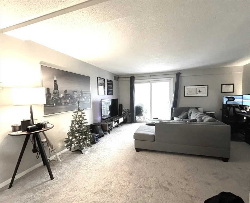 36 Silver Hill Ln, Natick