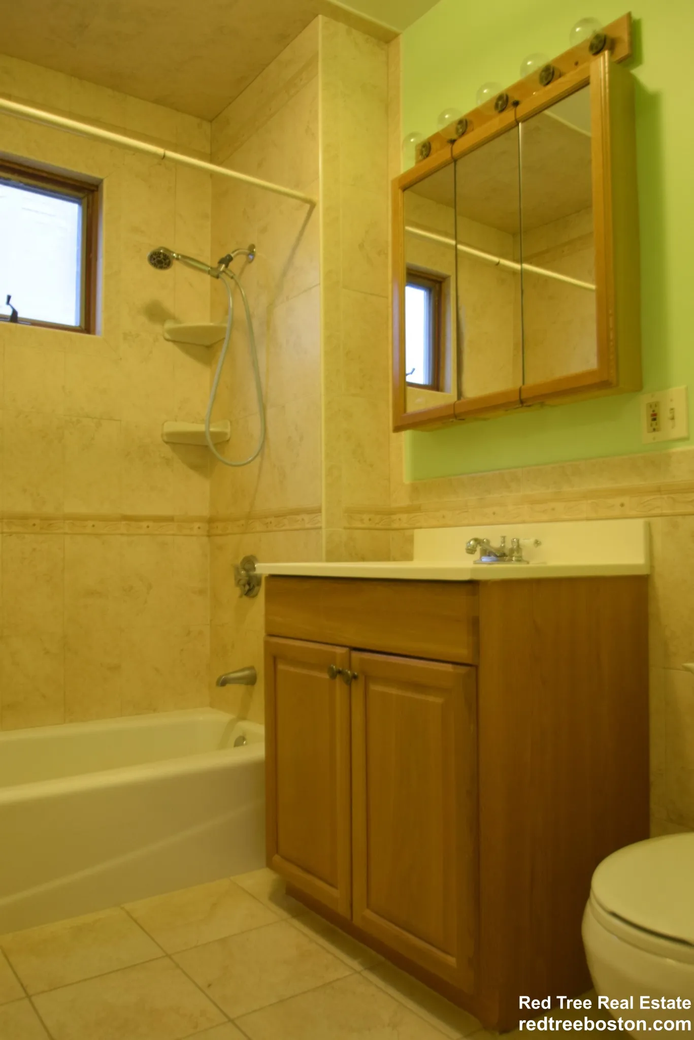 39 Montfern Ave, Brighton