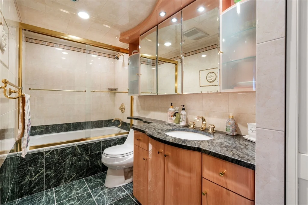 1731 Beacon, Brookline