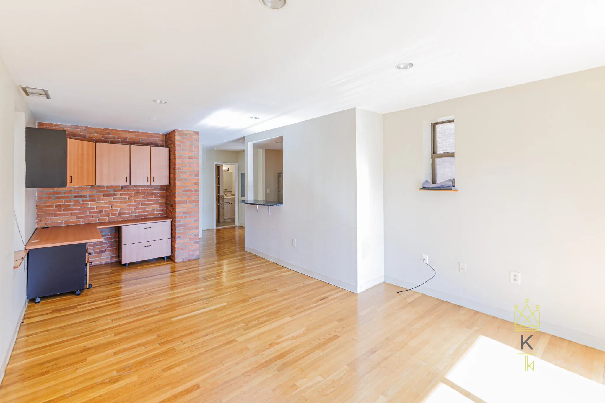 96 Gainsborough St, Fenway